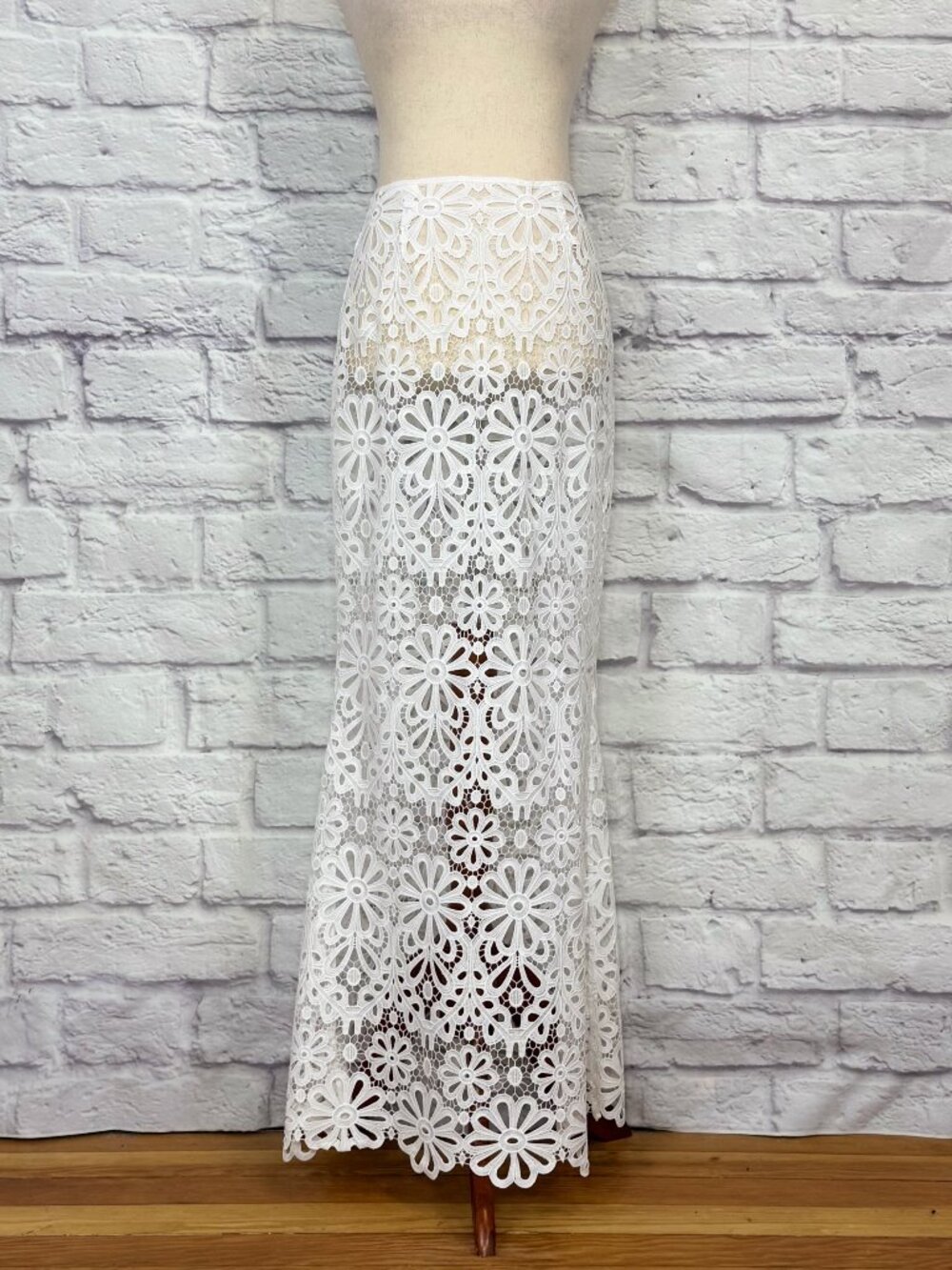 Luxury Resort by Phair White Floral Maxi Skirt